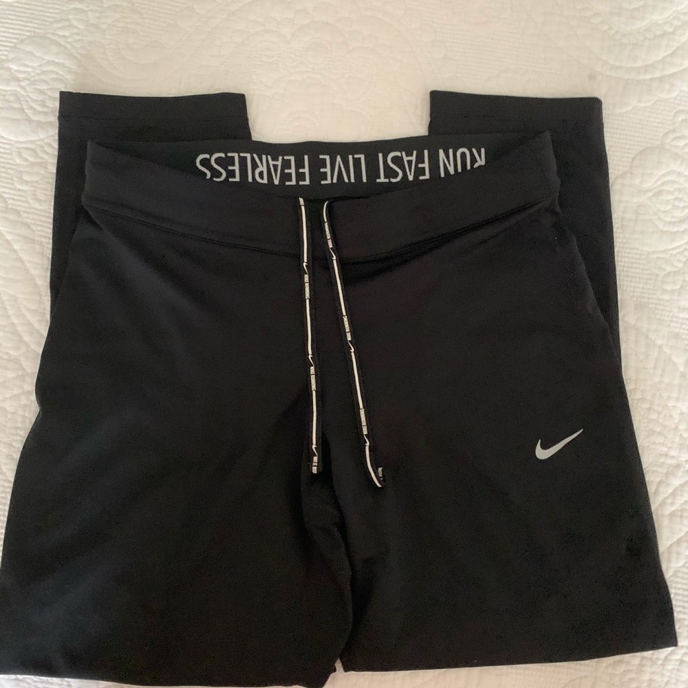 Nike Dri Fit Capri leggings